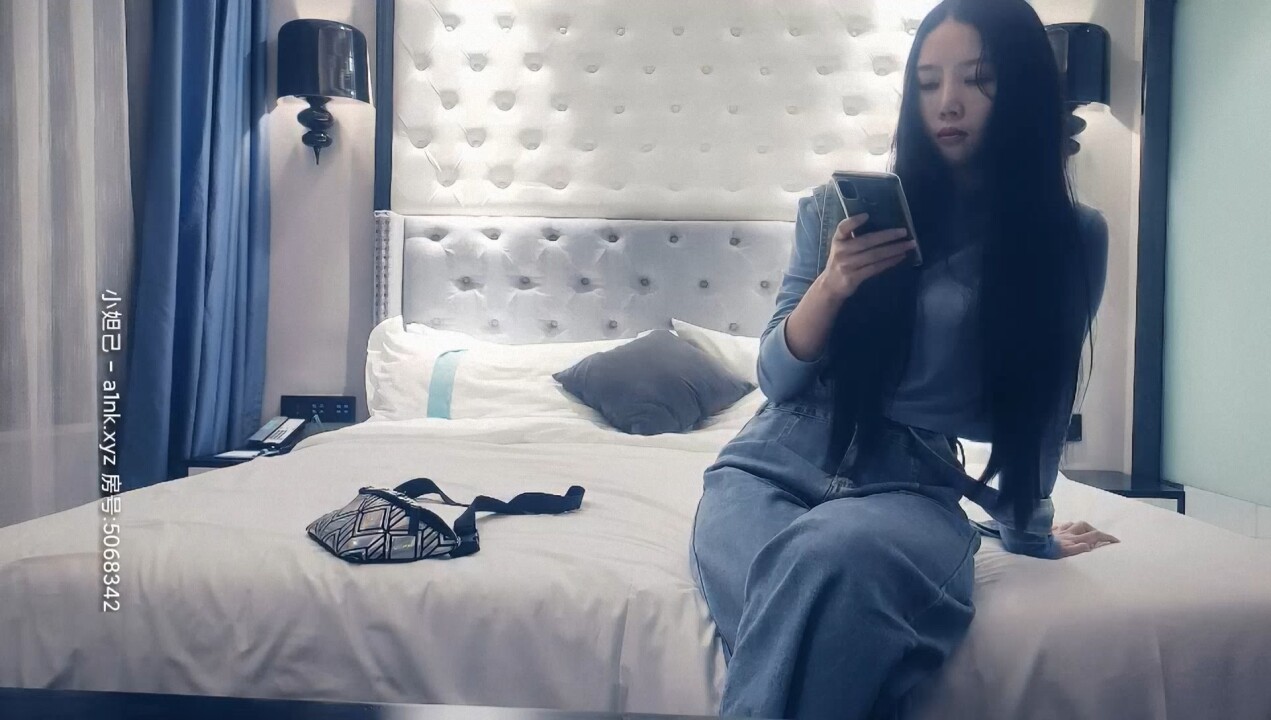 【AI高清2K修複】【趙總尋花】,七天上場,高端外圍女神,甜美車模大長腿,膚白貌美真尤物,角度專業激情四射<script src=
